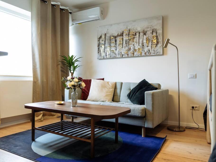 Sunny Modern - Cismigiu Park & Old Town Appartamento Bucarest